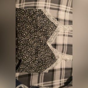 M Romwe cropped tank